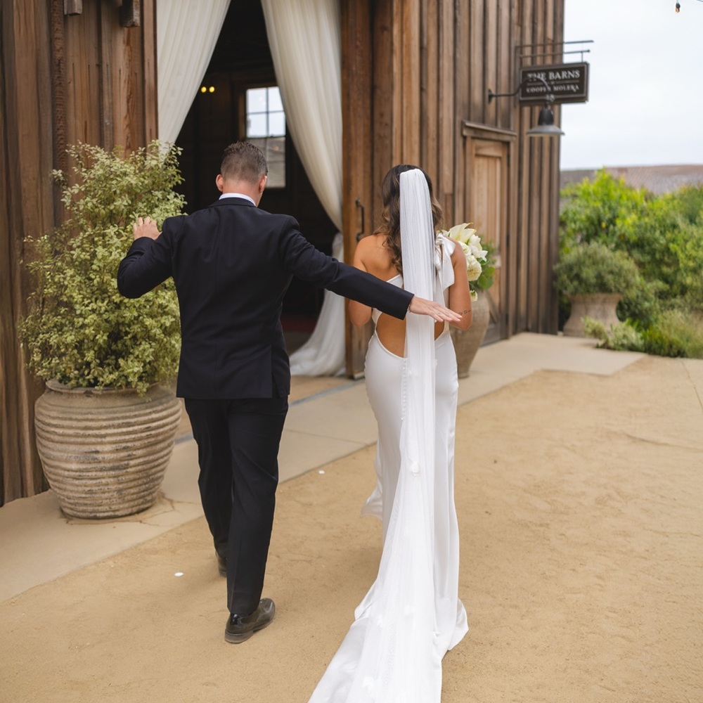 Lulu's Elegant White Bridal Veil